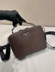 Uubags Prada 2VH069 Brique medium Saffiano leather bag in coffee 22x16x6cm - 5