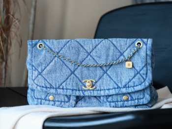 Uubags Chanel Maxi Flapbag Washed Denim & Gold-Tone Metal In Blue 27x45x10cm