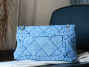 Uubags Chanel Maxi Flapbag Washed Denim & Gold-Tone Metal In Blue 27x45x10cm - 5