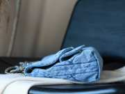 Uubags Chanel Maxi Flapbag Washed Denim & Gold-Tone Metal In Blue 27x45x10cm - 4