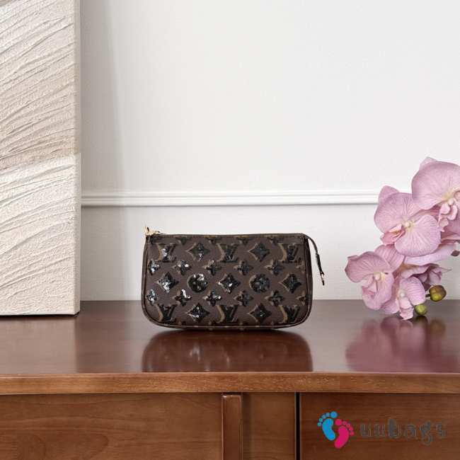 Uubags  M26473 Louis Vuitton Pochette Accessoires Bag 13.5x4x23.5cm - 1