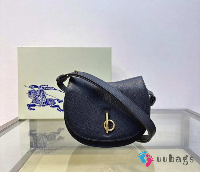 Uubags Burberry Small Rocking Horse Bag In Black 21x10x19cm - 1
