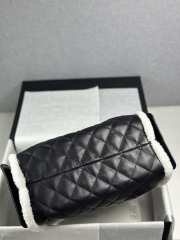 Uubags Chanel 25 Small Handbag Grained Shearling Leather & Gold Metallic Black & White 30x26x14cm - 4