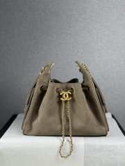 Uubags Chanel 25 Small Handbag Suede Calfskin & Gold Metal Grey 20x22x12.5cm - 1
