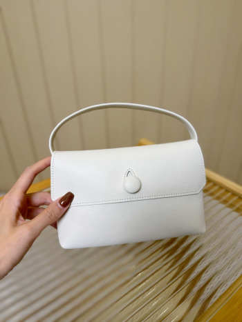 Uubags The Row Sally Bag in Leather White 18x3x12cm