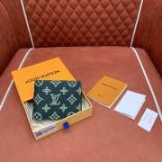 Uubags Louis Vuitton Multiple Wallet Monogram Shadow Leather Green 11.5x9x1.5cm - 1