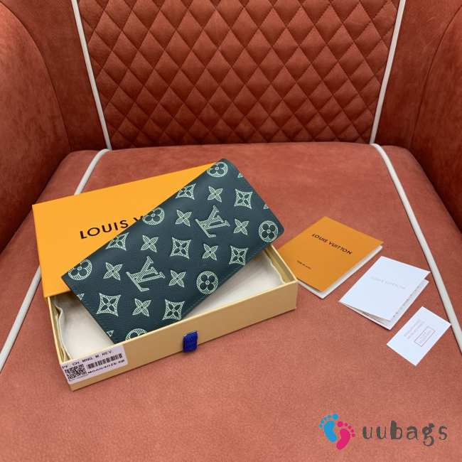 Uubags Louis Vuitton Brazza Wallet Monogram Shadow Leather Dark Green 10x19x2cm  - 1