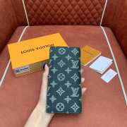 Uubags Louis Vuitton Brazza Wallet Monogram Shadow Leather Dark Green 10x19x2cm  - 5