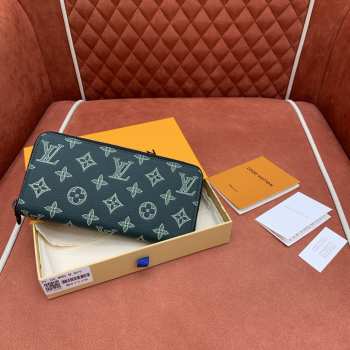 Uubags Louis Vuitton Zippy Wallet Horizontal Monogram Shadow Leather Dark Green 21x10x2.5cm