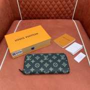 Uubags Louis Vuitton Zippy Wallet Horizontal Monogram Shadow Leather Dark Green 21x10x2.5cm - 5