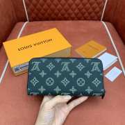 Uubags Louis Vuitton Zippy Wallet Horizontal Monogram Shadow Leather Dark Green 21x10x2.5cm - 3
