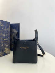 Uubags Dior Small Signature Bucket Bag Black Grained Calfskin 21x11x19cm  - 4