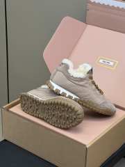 Uubags Miu Miu Leather and Shearling Sneakers Beige  - 6