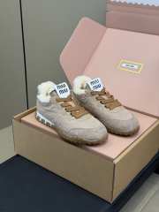Uubags Miu Miu Leather and Shearling Sneakers Beige  - 5