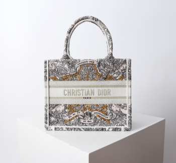 Uubags Dior Book Tote Small Size Latte and Gold-Tone Zodiac Embroidery 26.5x21x14cm