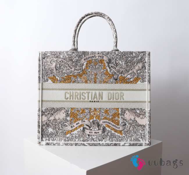 Uubags Dior Book Tote Large Size Latte and Gold-Tone Zodiac Embroidery 41.5x34.5x16cm - 1