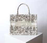 Uubags Medium Dior Book Tote Bag in Beige Multicolor Toile de Jouy Flower Embroidery 36.5x28x14cm - 1