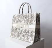 Uubags Large Dior Book Tote Bag in Beige Multicolor Toile de Jouy Flower Embroidery 41.5x34.5x16cm - 5