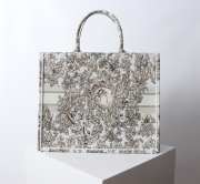 Uubags Large Dior Book Tote Bag in Beige Multicolor Toile de Jouy Flower Embroidery 41.5x34.5x16cm - 3