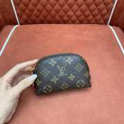 Uubags Louis Vuitton M25653 Cosmetic Purse Monogram 13.5x9x5.5cm - 4