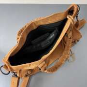 Uubags Balenciaga Le City bag large in camel waxed suede calfskin, brass hardware - 4