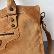 Uubags Balenciaga Le City bag large in camel waxed suede calfskin, brass hardware - 3