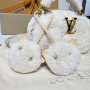 Uubags Louis Vuitton Capusnow Bag In Cream Shearling 20x11x13cm - 2