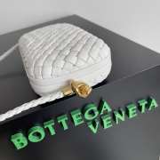 Uubags Bottega Veneta Knot Clutch Bag On Strap In White Lambskin 20.5x6x12.5cm - 5