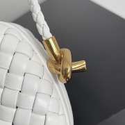 Uubags Bottega Veneta Knot Clutch Bag On Strap In White Lambskin 20.5x6x12.5cm - 6