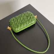 Uubags Bottega Veneta Knot Clutch Bag On Strap In Green Lambskin 20.5x6x12.5cm - 3