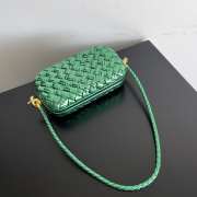 Uubags Bottega Veneta Knot Intreccio bag in green glossy 20.5x6x12.5cm - 5