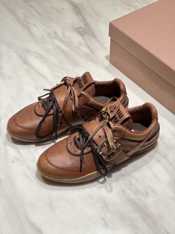 Uubags Miu Miu leather sneakers with buckle in cognac