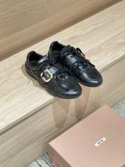 Uubags Miu Miu leather sneakers with buckle in black - 4