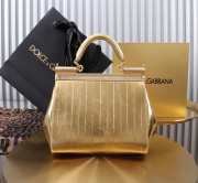 Uubags Dolce & Gabbana Small Sicily Handbag Gold Bag 20x16x8cm - 2