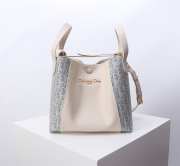 Uubags Dior Medium Signature Bucket Bag Blue Dior Oblique Chambray with Raffia Effect and Light Biscuit Smooth Calfskin - 1