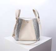 Uubags Dior Medium Signature Bucket Bag Blue Dior Oblique Chambray with Raffia Effect and Light Biscuit Smooth Calfskin - 6