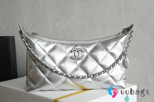 Uubags Chanel large hobo handbag in metallic calfskin and silver-tone metal 17x26x8cm - 1