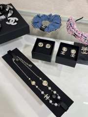 Uubags Chanel Pave CC & Camellia Flower Gold & Pearl Choker - 5