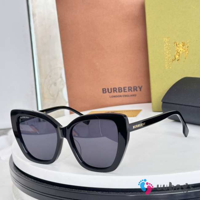 Uubags Burberry Tamsin BE4366F Sunglasses  - 1