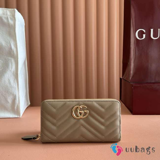 Uubags Gucci GG Marmont zip around wallet taupe matelassé chevron leather 19x10.5x2cm - 1