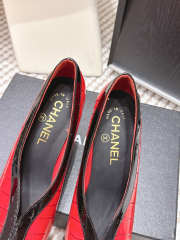 Uubags Chanel pumps in red crocodile-embossed calf leather - 6
