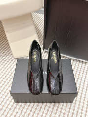 Uubags Chanel pumps in black crocodile-embossed calf leather - 2