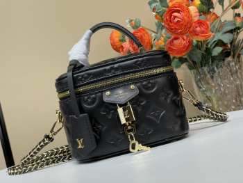 Uubags Louis Vuitton M25123 Vanity PM Bag In Black Puffy Lambskin 19x13x11cm
