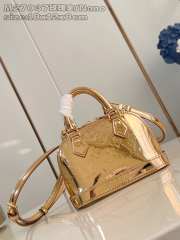 Uubags Louis Vuitton Mini Monogram Miroir Alma handbag Gold 18x12x8cm - 1