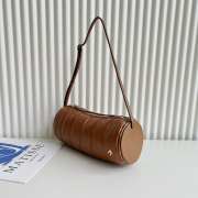Uubags Manu Atelier Padded Cylinder Bag in Brown Leather 25x11x11cm - 4