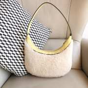 Uubags Manu Mini Hobo Banana Shearling Bag 28x31cm - 5