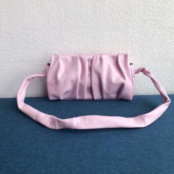 Uubags Elleme Vague pleated leather shoulder bag in pink lambskin leather 26cm