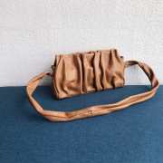 Uubags Elleme Vague pleated leather shoulder bag in brown lambskin leather 26cm - 3