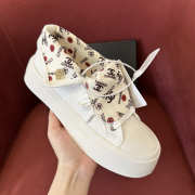 Uubags Chanel Low-Top Sneakers In White Canvas & Logo-Print Fabric - 6