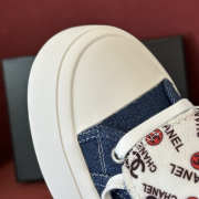 Uubags Chanel Low-Top Sneakers In Blue Denim/ White & Logo-Print Fabric - 5